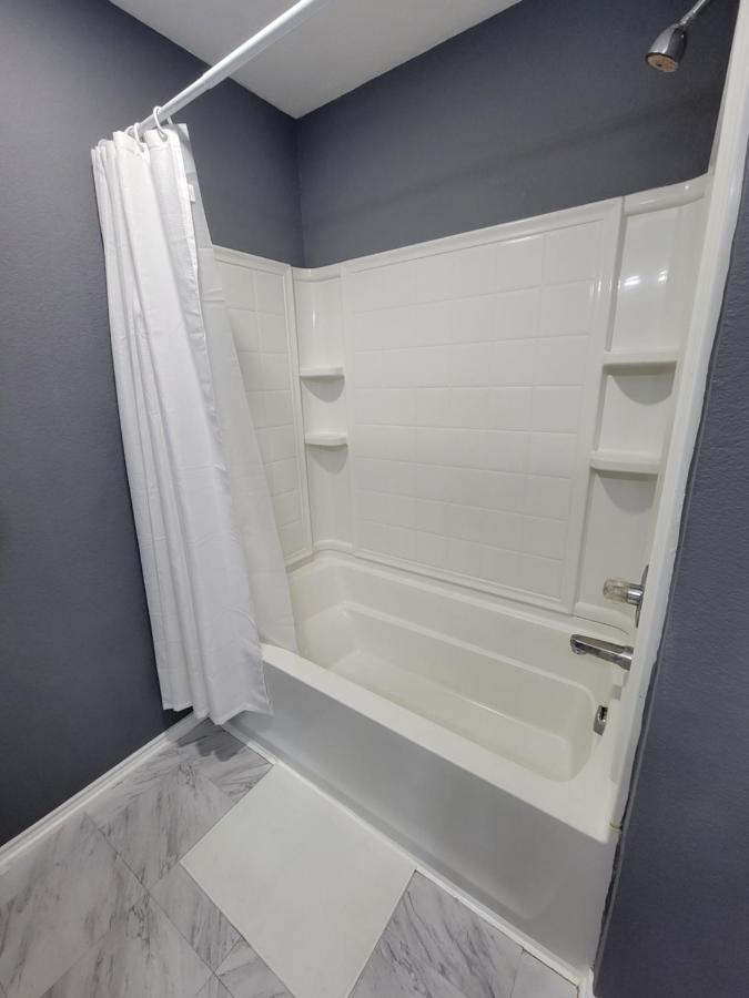Nice & Cozy Bedroom At Gp'S Grand Prairie Exterior foto