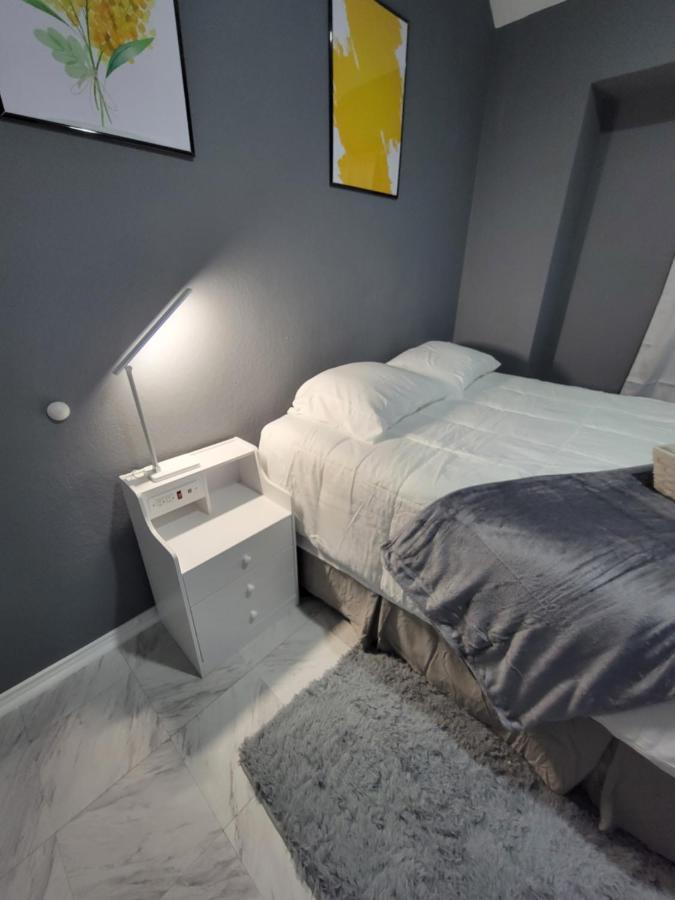 Nice & Cozy Bedroom At Gp'S Grand Prairie Exterior foto