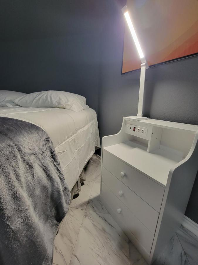 Nice & Cozy Bedroom At Gp'S Grand Prairie Exterior foto